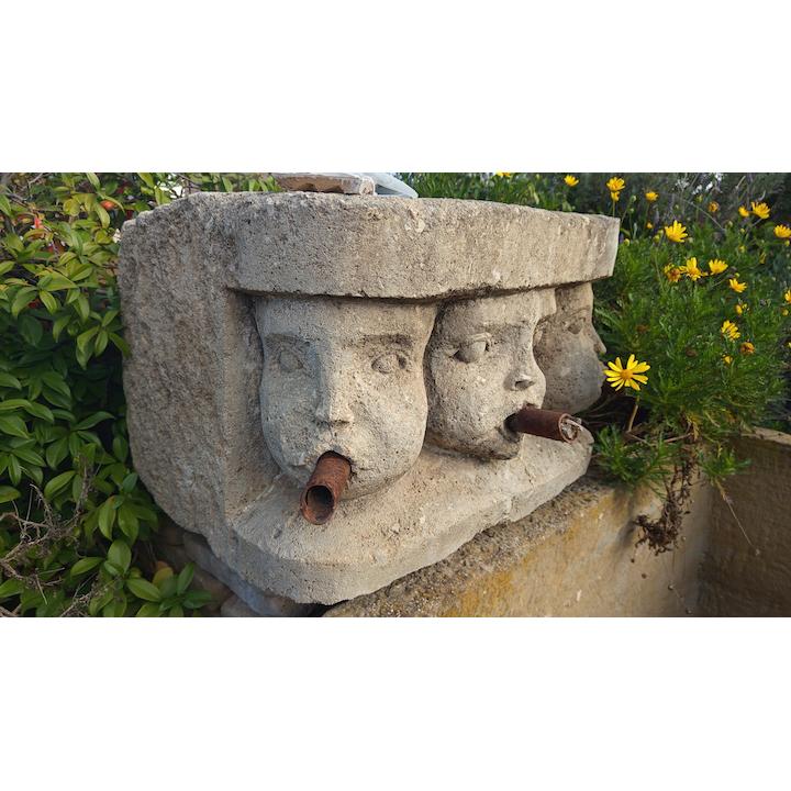 SURTIDOR FUENTE ANTIGUO