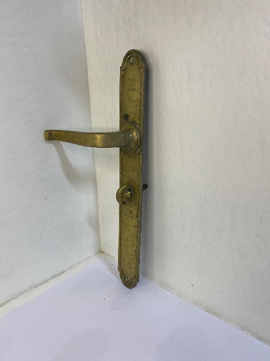 Picaporte manilla, escudete y seguro
