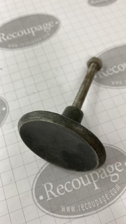 Pomo Clavileño