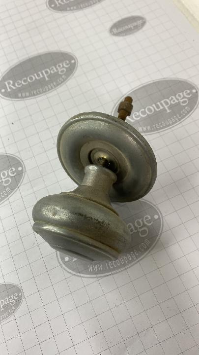 Pomo Clavileño